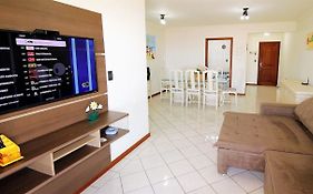 1038 - Apartamento com vista para o mar na Avenida De Bombinhas
