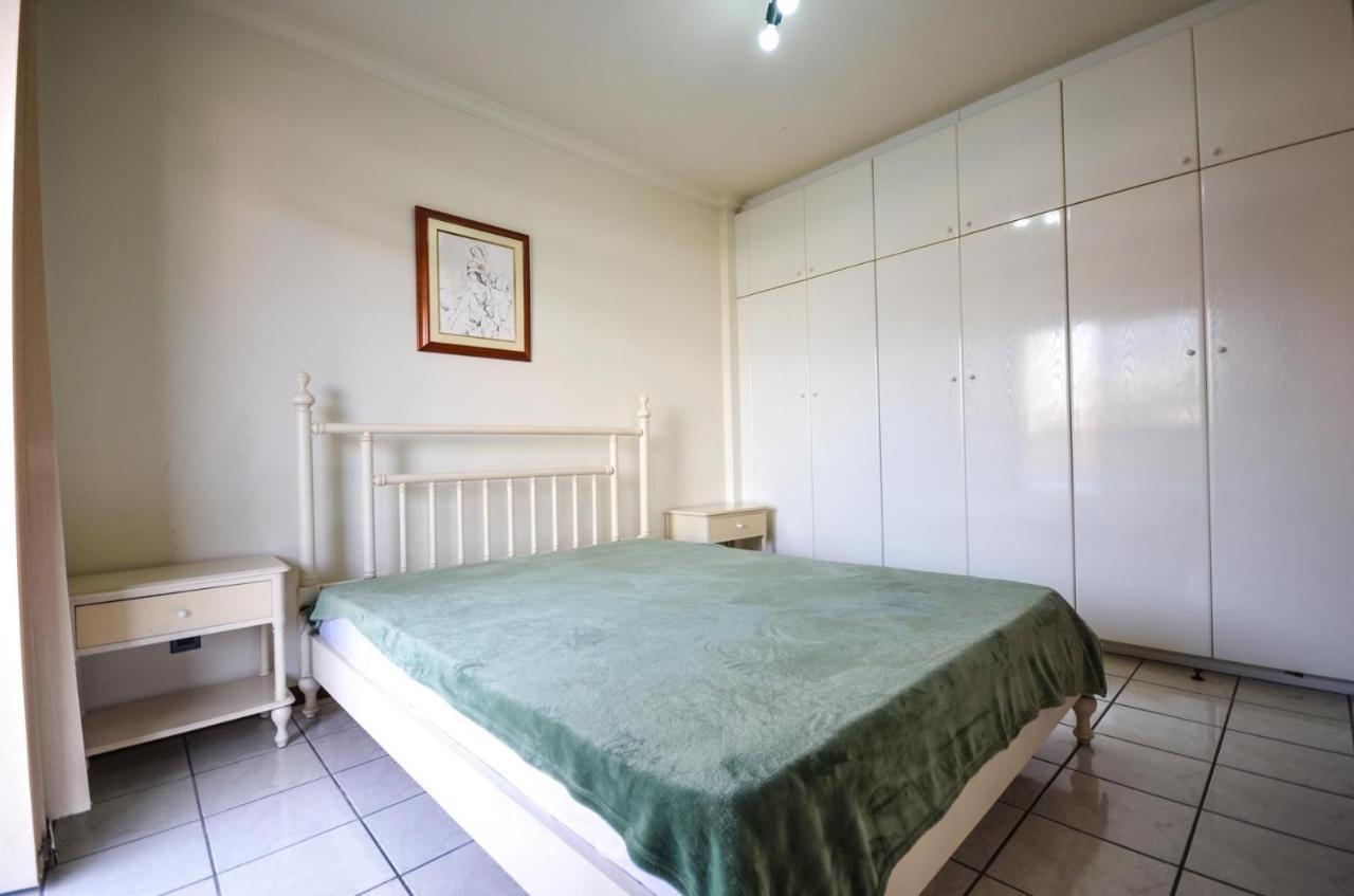 1038 - Apartamento com vista para o mar na Avenida De Bombinhas Exterior foto