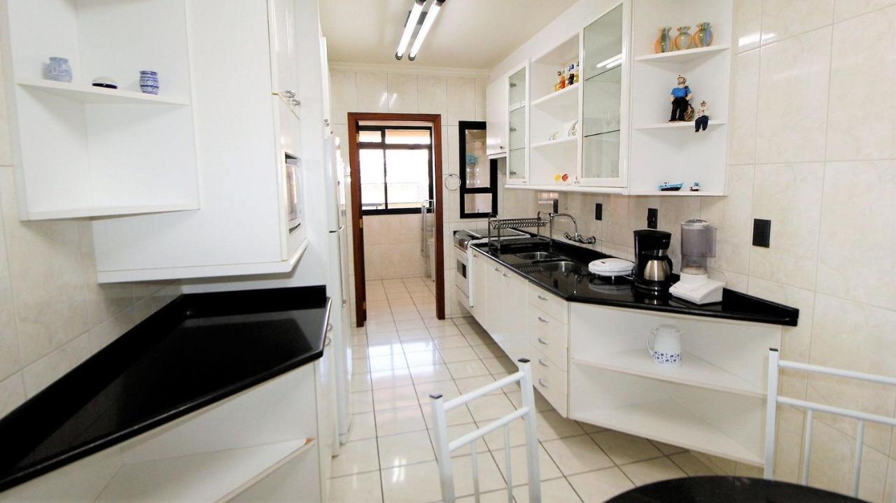 1038 - Apartamento com vista para o mar na Avenida De Bombinhas Exterior foto