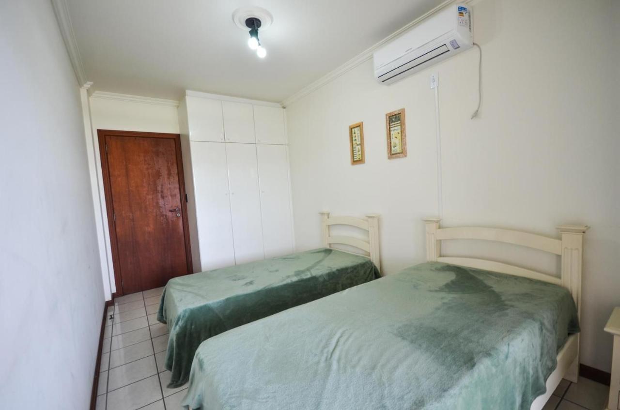 1038 - Apartamento com vista para o mar na Avenida De Bombinhas Exterior foto