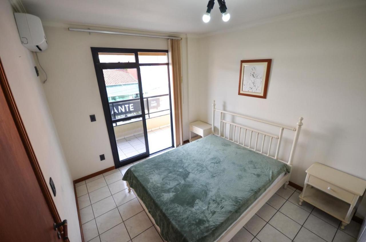 1038 - Apartamento com vista para o mar na Avenida De Bombinhas Exterior foto